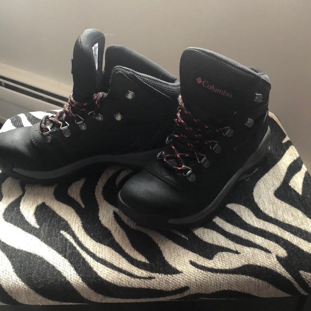 Mountain winter boots